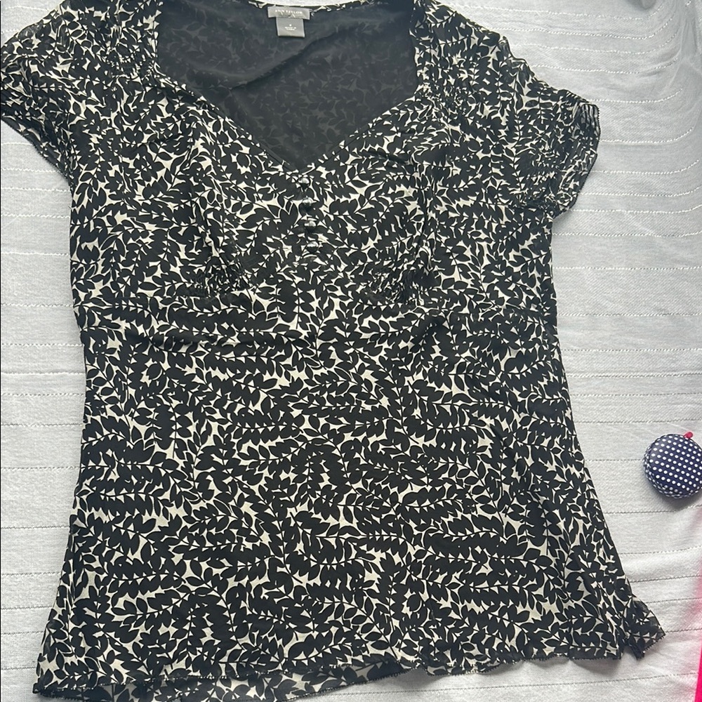Black and White Patterned Women's Top